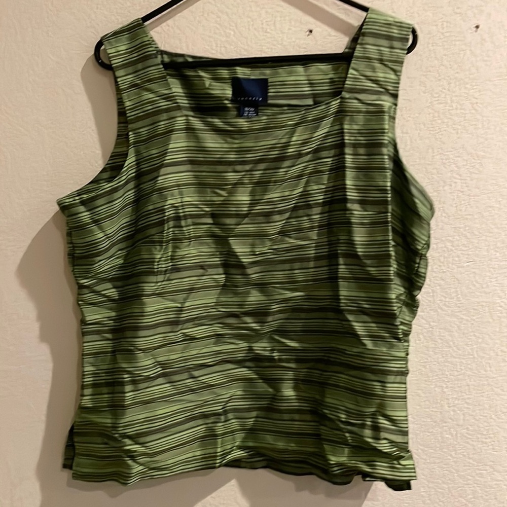 Green top, great for work